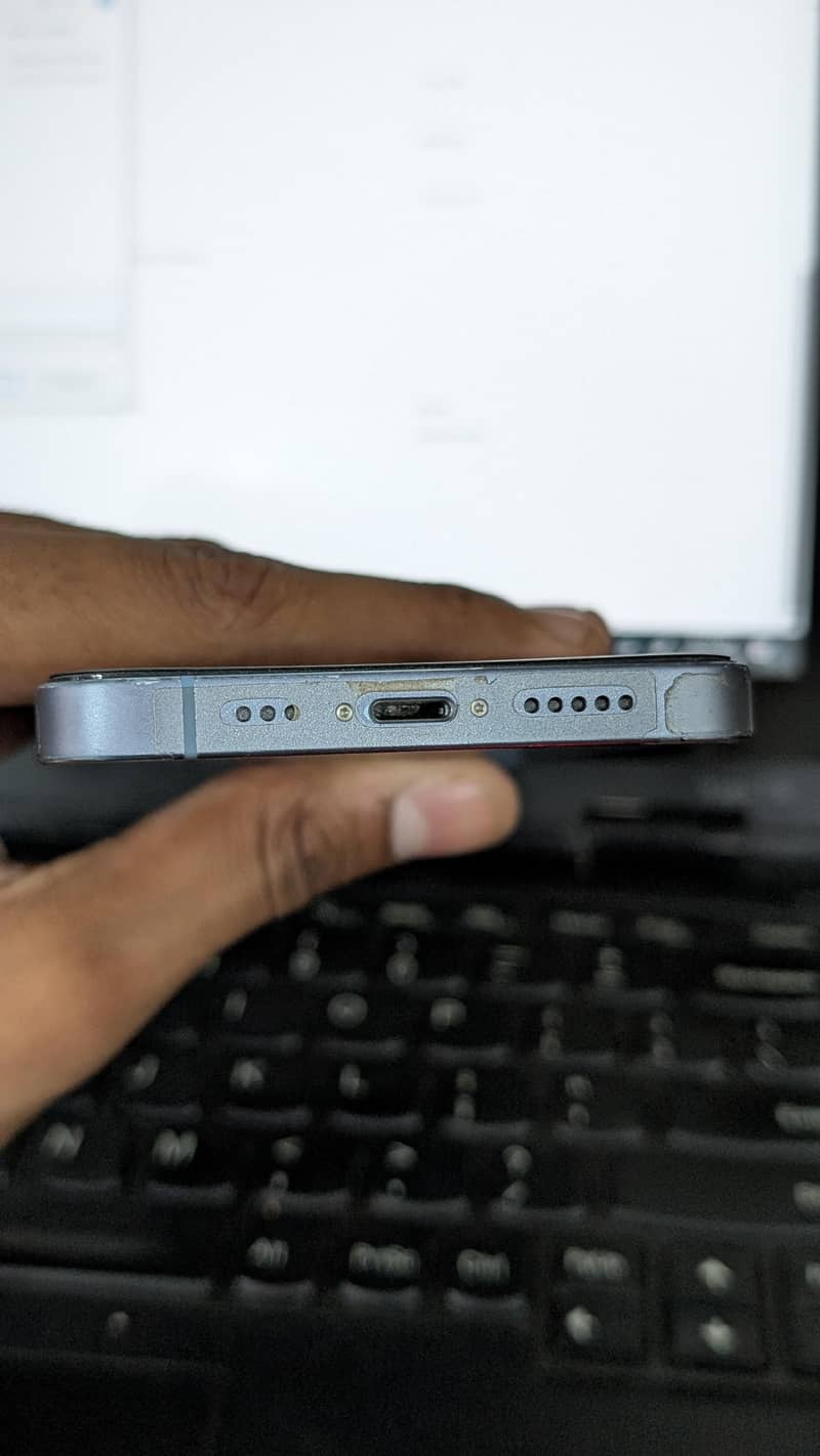 Apple iPhone 14 3