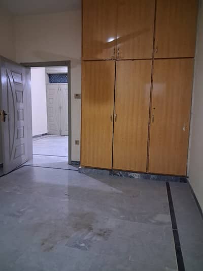 5Marla uper 1,5 story with boring for rent Ghauri town pahse 4a