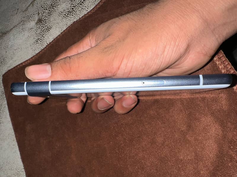 Google Pixel 7a 1