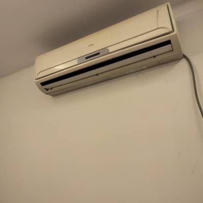 urgent sale Home AC non inverter Hair old model used