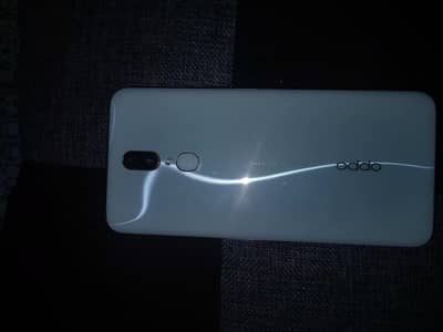 OPPO F11 8/256 gb