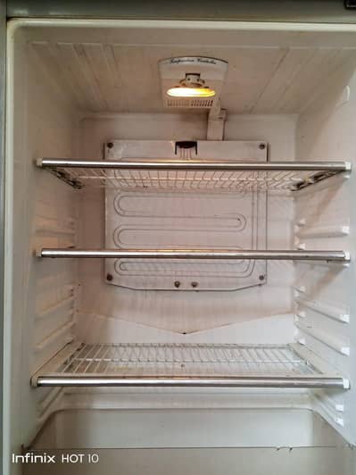 Dawlance Fridge with stabilizer