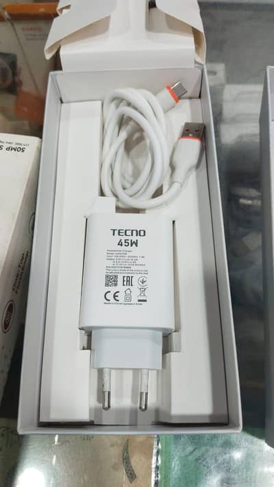 tecno camon 40 pro 8/256