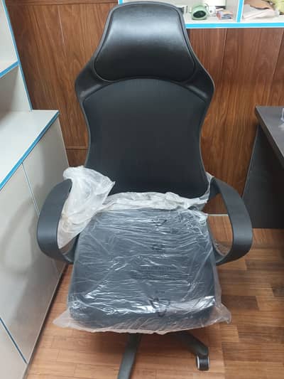 2 new impoted Executive chairs for office paper kit condition