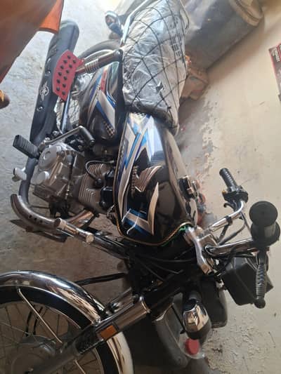 motorcycle 125