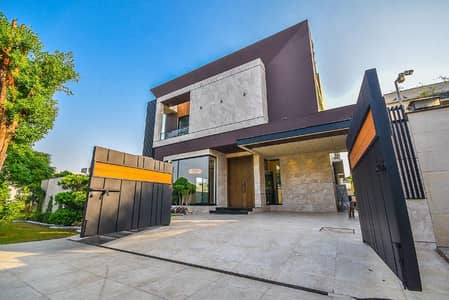 10-Marla Modern House For Sale at Hot Location Near Macdonold & Big Park
