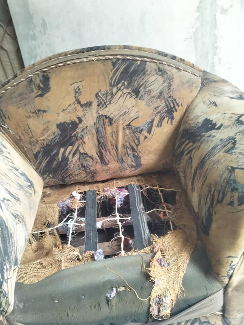sofa old 1