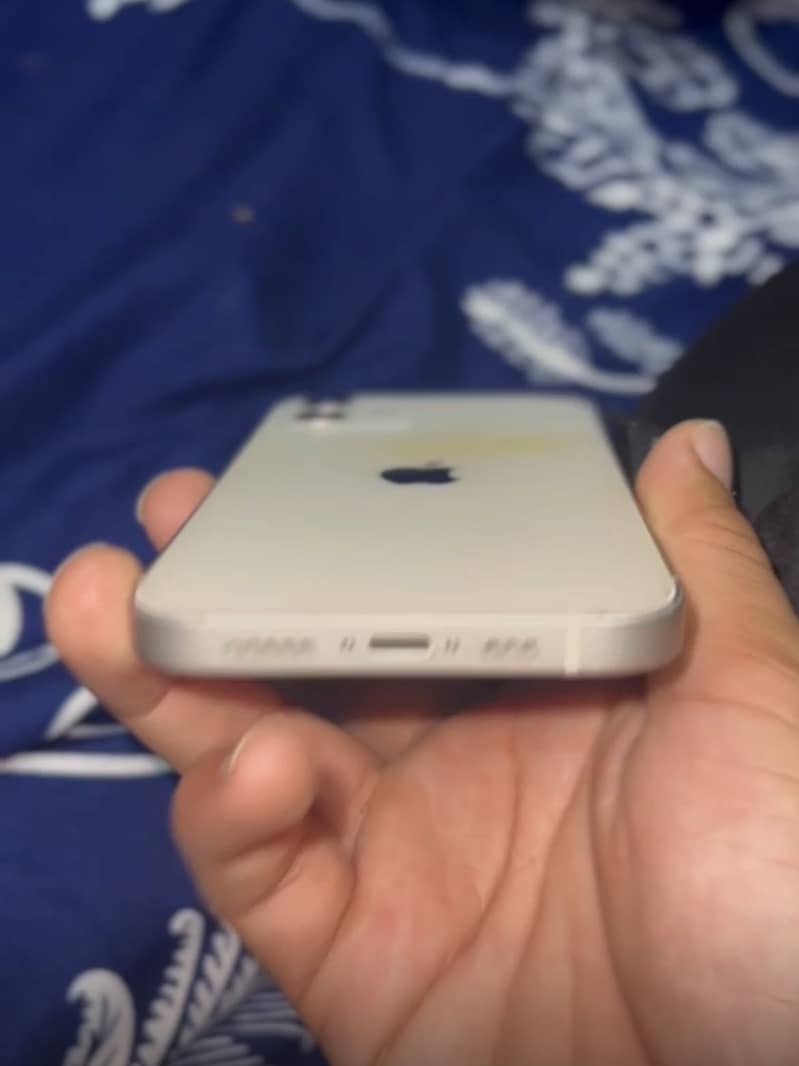 Apple iPhone 3