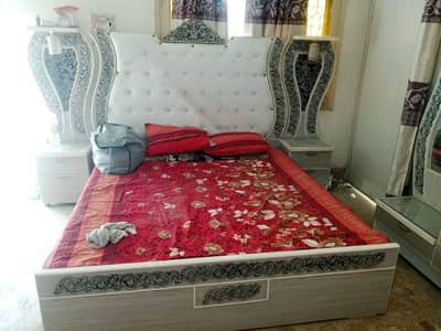 Bedroom set for sale