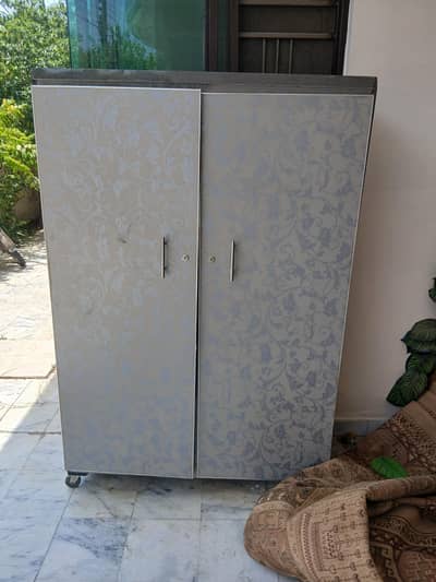 wardrobe closet almari
