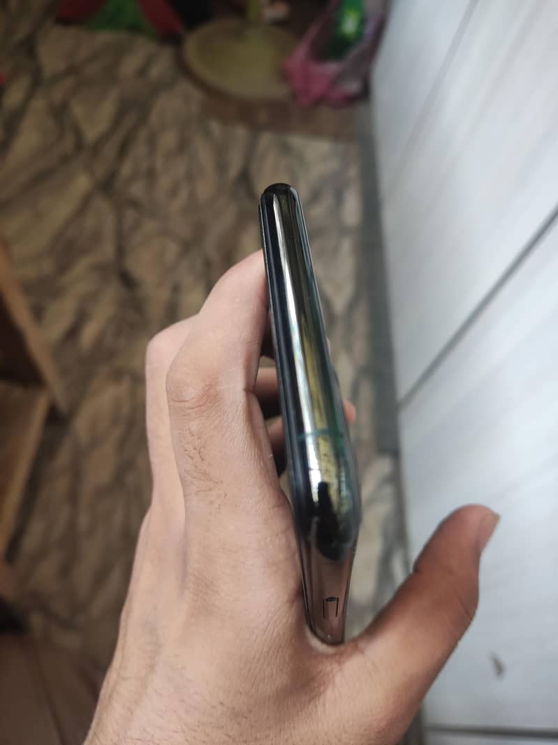 iphone 11 pro max 2