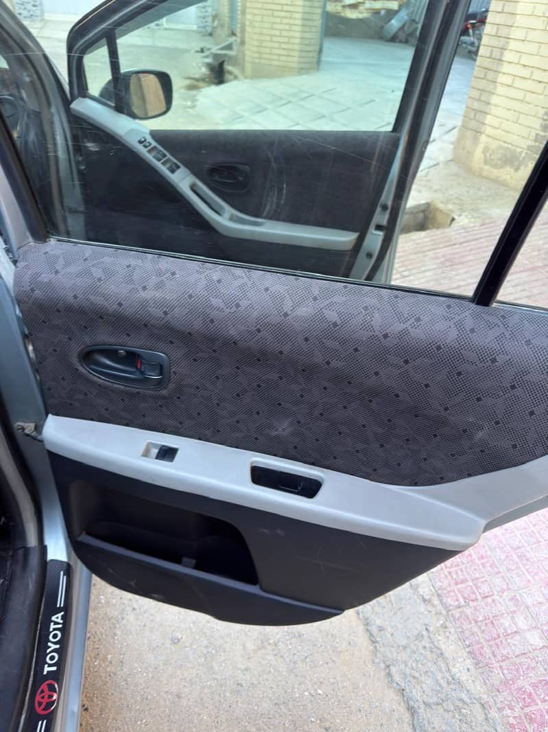 Toyota vitz 2