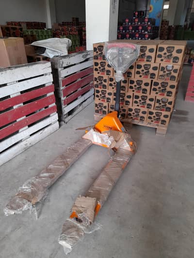 Hand Pallet Tuck Trolleys Lifters Availbale For Sale