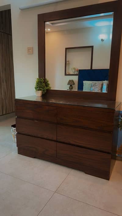 Wooden complete bedroom set