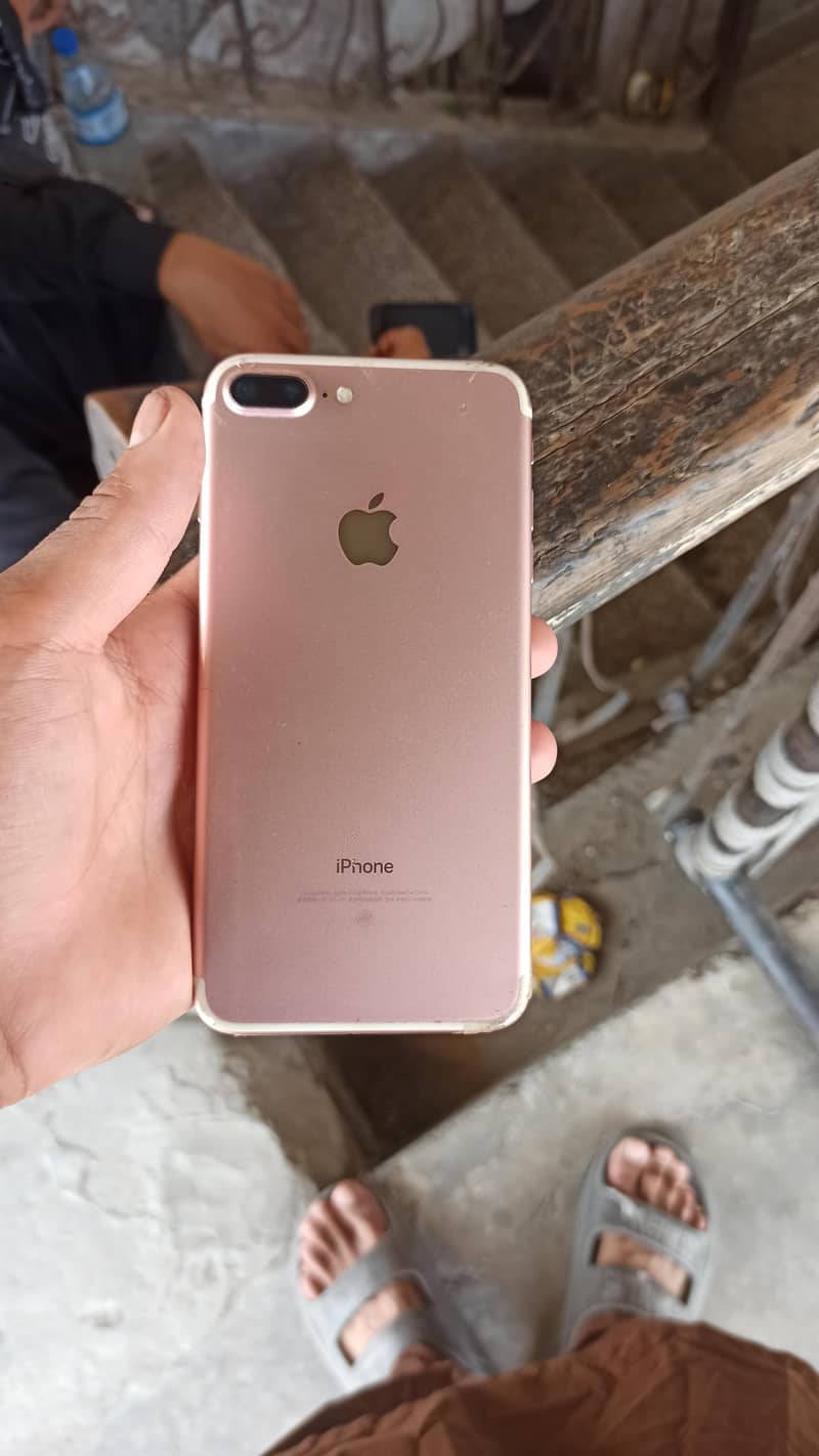 Apple iPhone 7 Plus 4