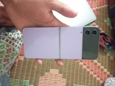 Samsung Mobile Z Flip 4