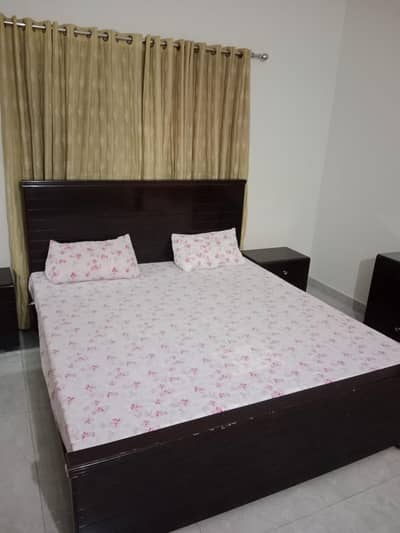 bed with dressung and new matris