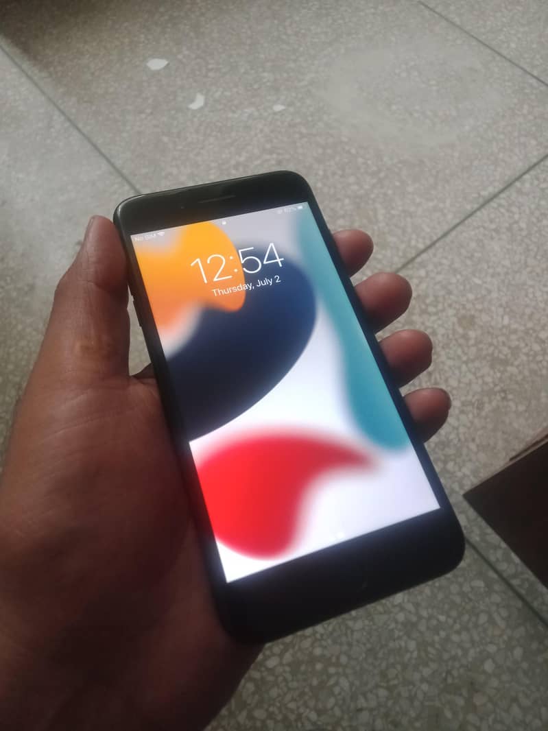 Apple iPhone 7 Plus 0