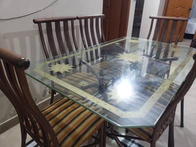 Dining table & chairs
