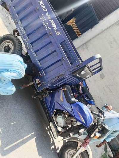 Good condition 150cc loader rickshaw for sale.