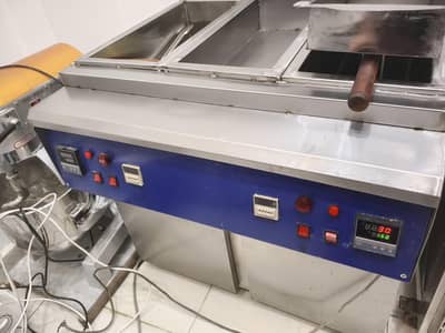Double dager fryer available fully functional