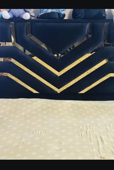 bed side table with mattress