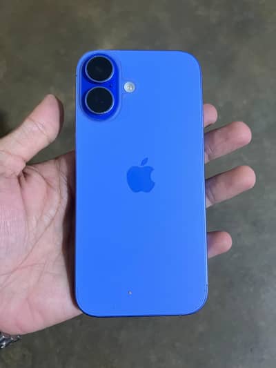 Apple iPhone 16