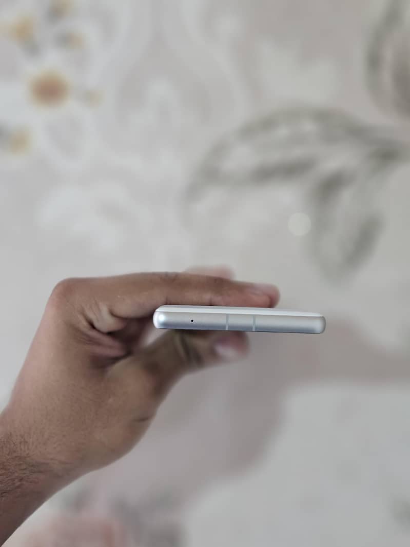 Google Pixel 7a 3