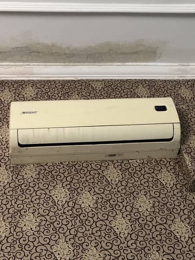 Orient 1 ton ac working