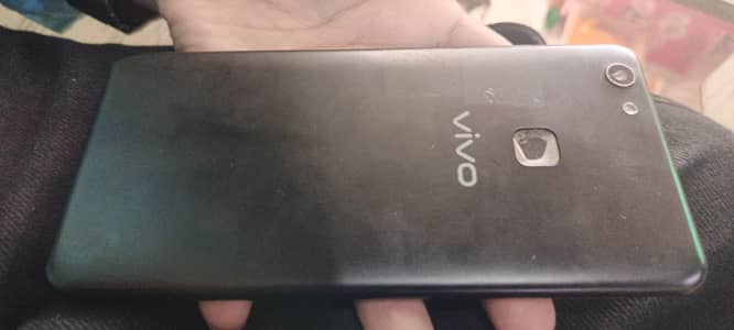 Vivo V7 Plus