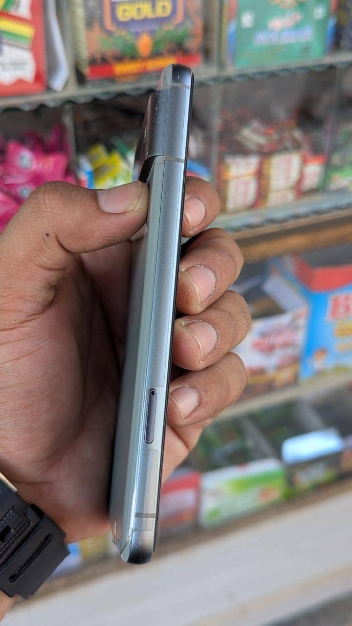 Google pixel 8 1