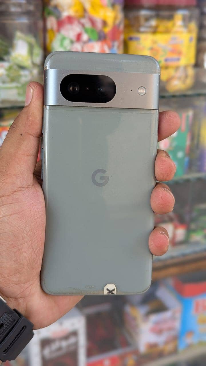 Google pixel 8 4