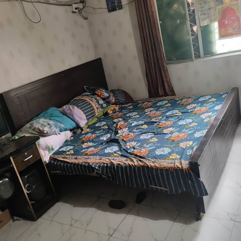 king size bed 0