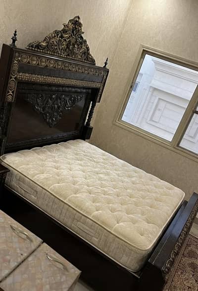 Excellent Condition Bedroom Furniture Set for Sale