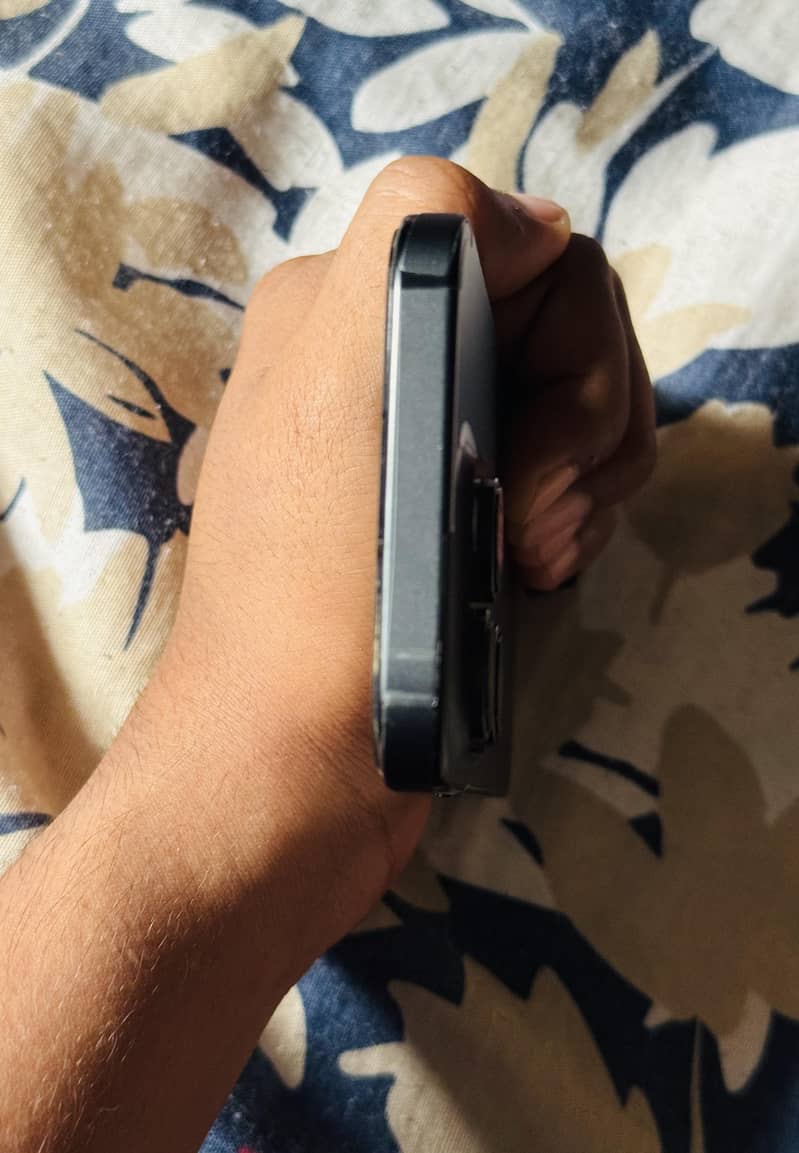 IPhone 16 Pro 2