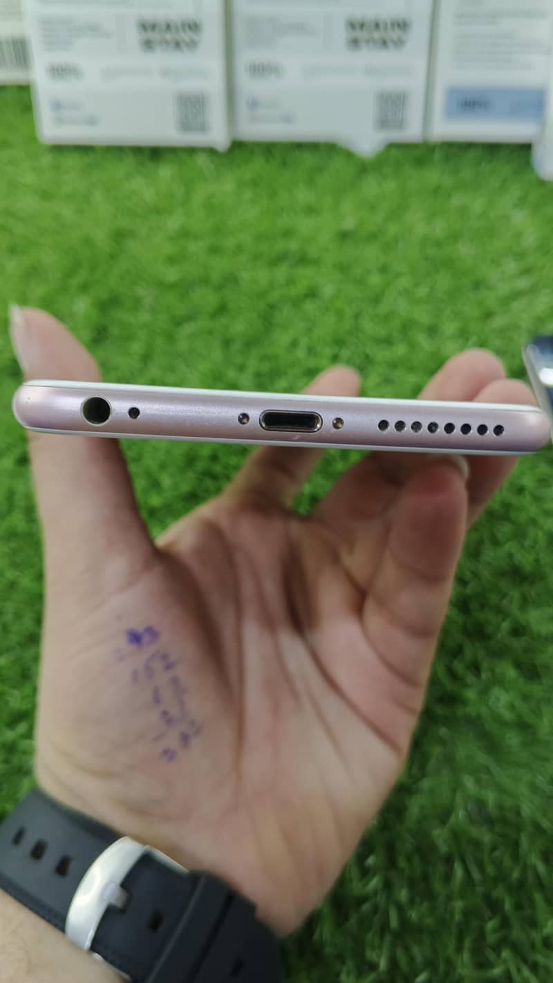 Apple iPhone 6S Plus 2