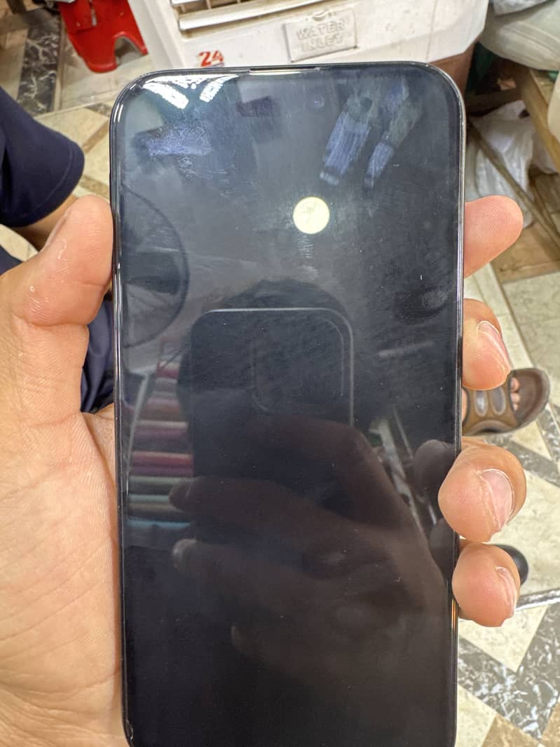 Apple iPhone 16 Plus 1