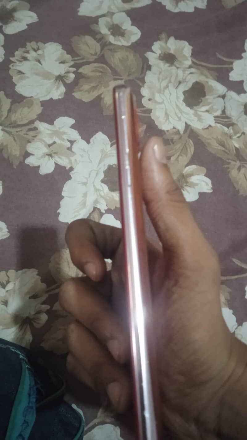 Sharp Aquos R2 2