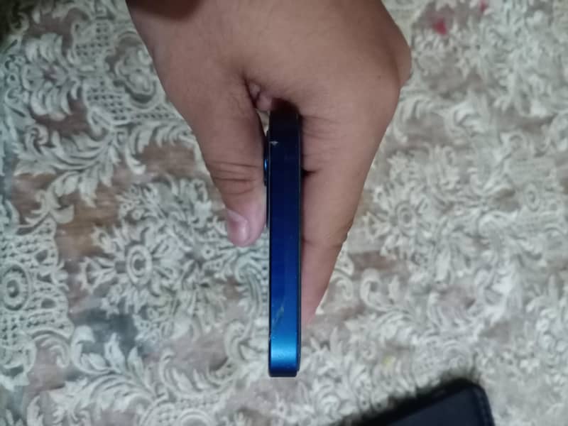 iphone 12 4