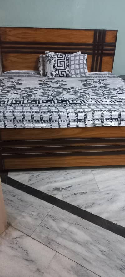 2  Double Beds 2 Mattresses 1 dressing table