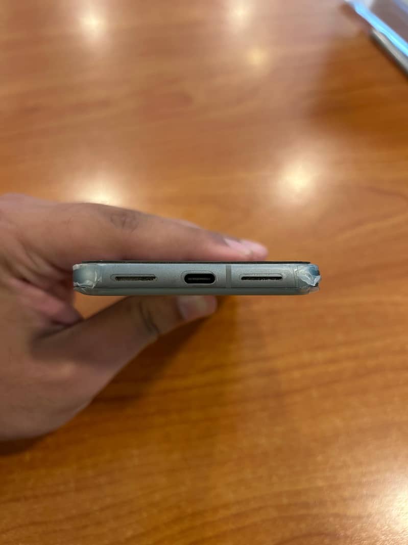 Google Pixel 8 5