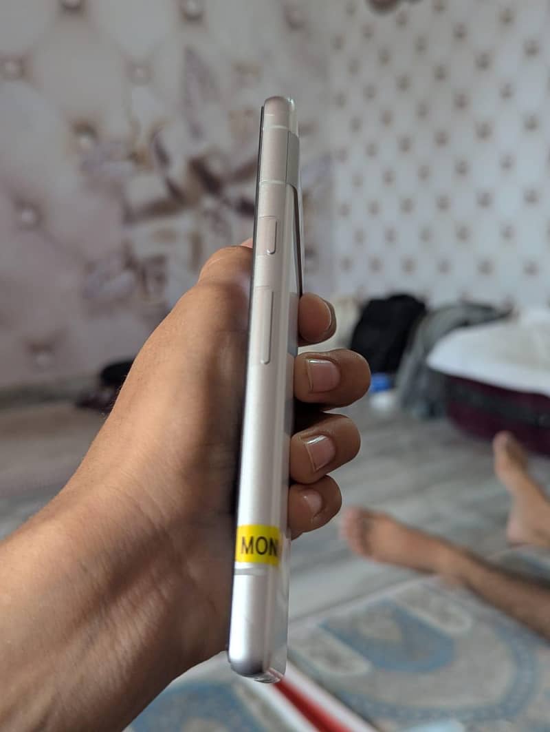 Google Pixel 7a 1