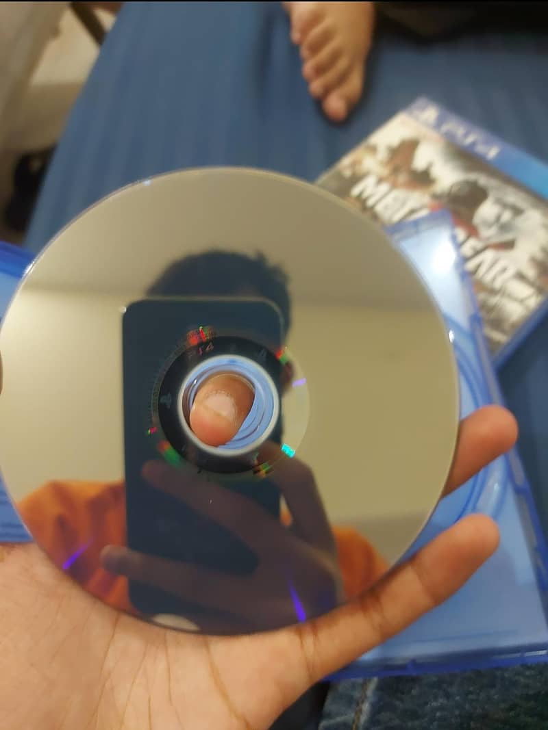 PS4 Disc/Game 6