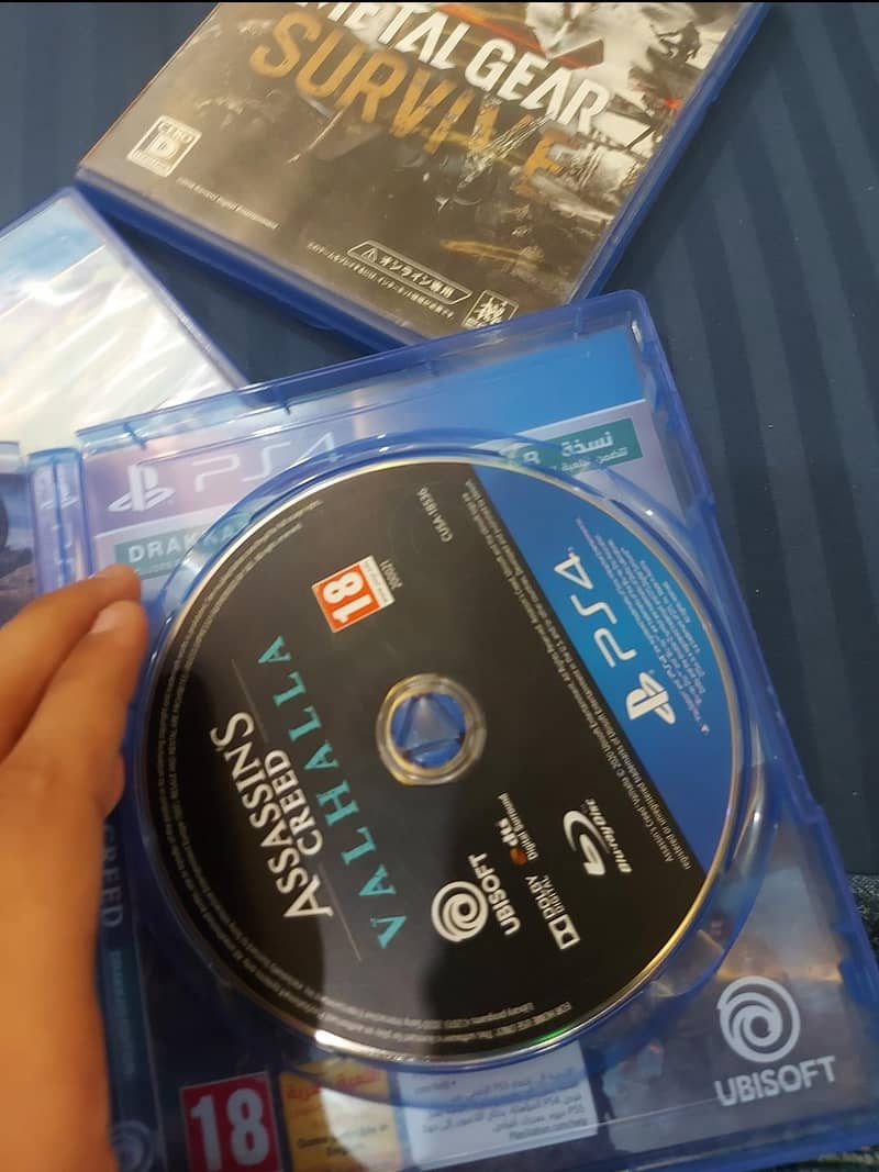 PS4 Disc/Game 8