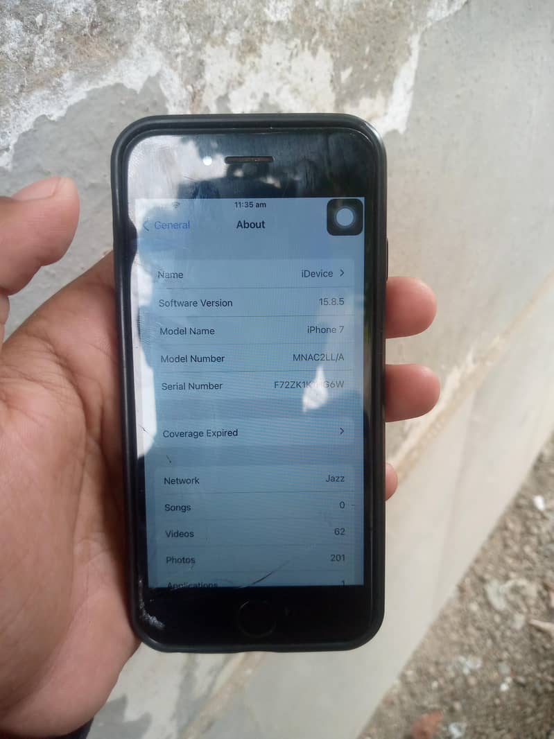Apple iPhone 7 2