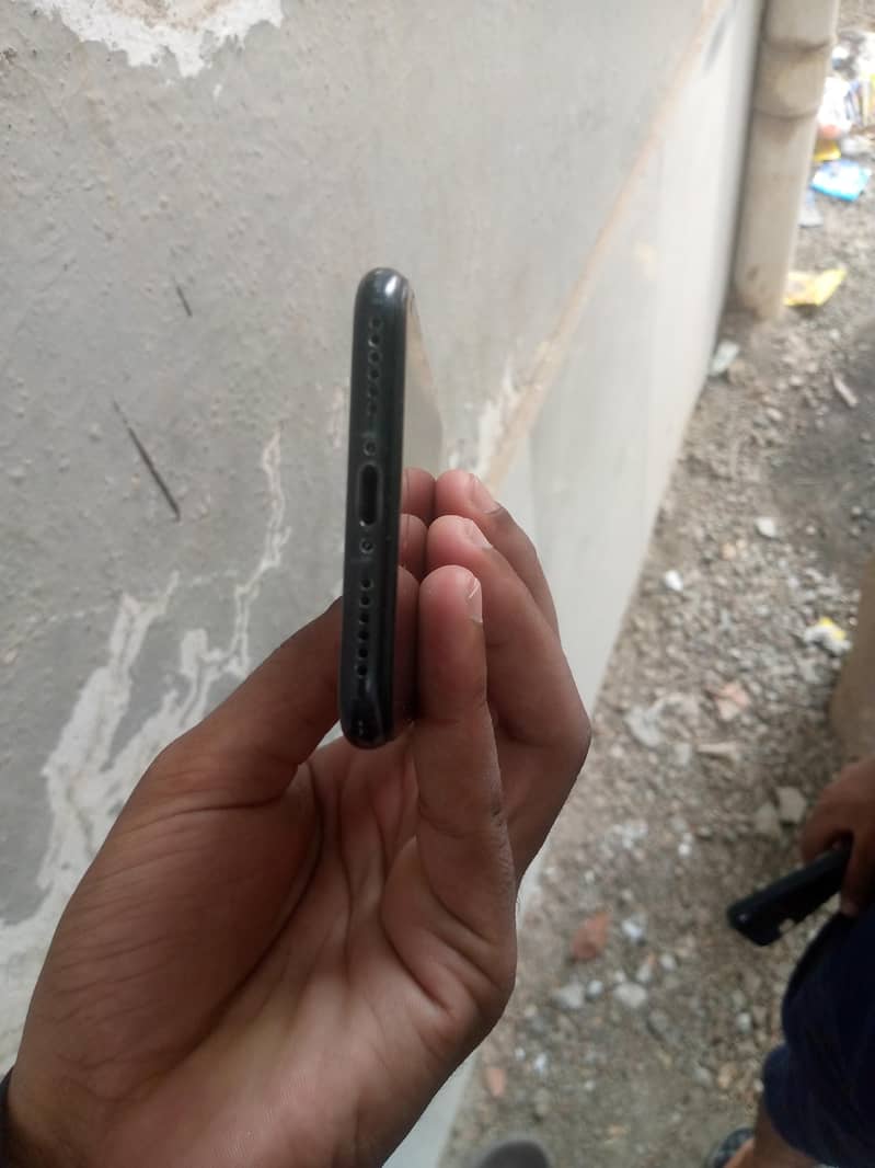 Apple iPhone 7 4