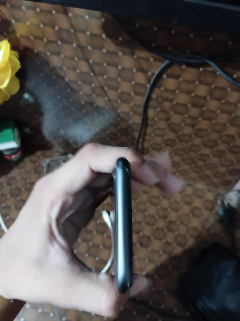Apple iPhone 8 1