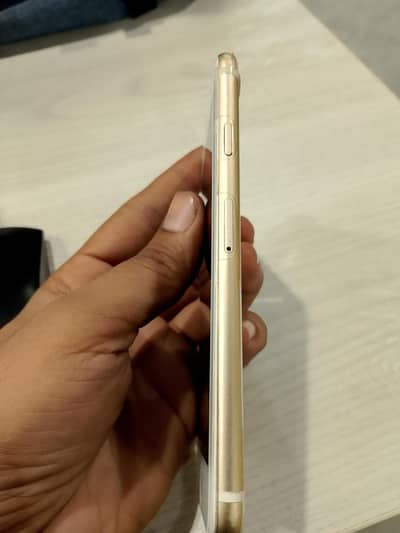 Apple iPhone 7