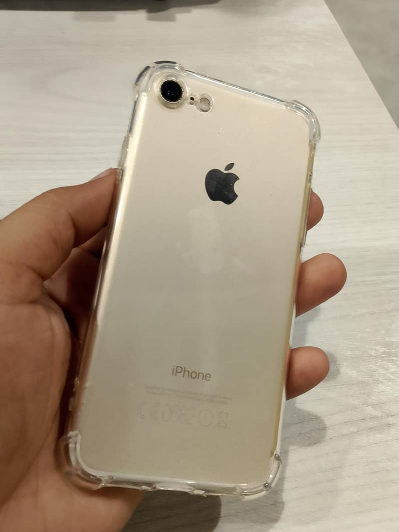 Apple iPhone 7 1
