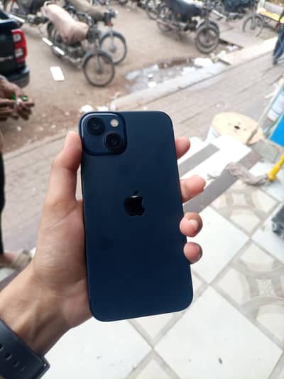 Apple iPhone 13